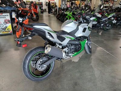 2024 Kawasaki Ninja 7 Hybrid ABS - Photo 10