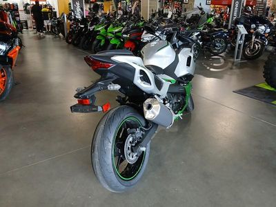 2024 Kawasaki Ninja 7 Hybrid ABS - Photo 9