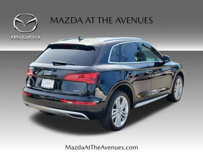 2020 Audi Q5 — interior view