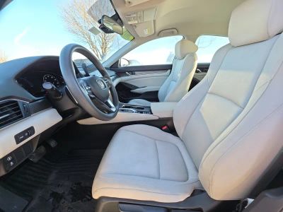 2019 Honda Accord Hybrid - Photo 9