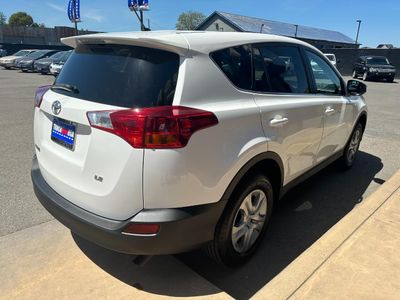 2015 Toyota RAV4 — photo 8 view