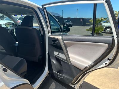 2015 Toyota RAV4 — photo 15 view