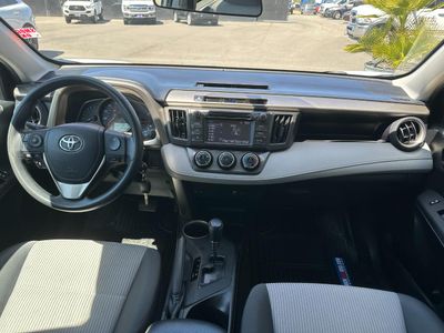 2015 Toyota RAV4 — photo 17 view