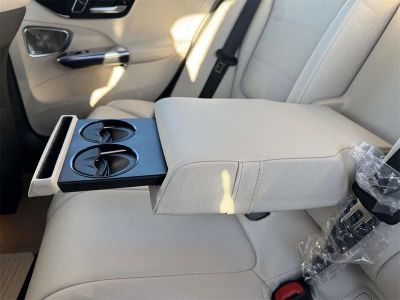 2026 Mercedes-Benz C-Class — photo 31 view