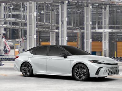 2026 Toyota Camry - Photo 14