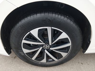 2024 Volkswagen Jetta — photo 10 view