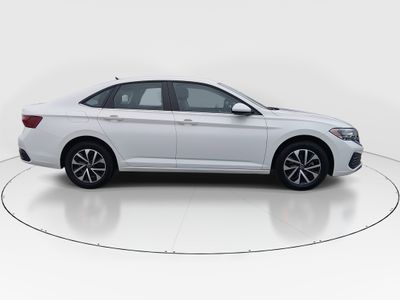 2024 Volkswagen Jetta — photo 8 view