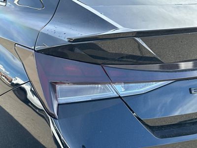 2023 Hyundai Elantra — photo 15 view