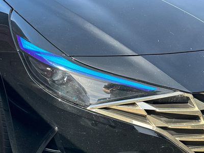 2023 Hyundai Elantra — photo 8 view
