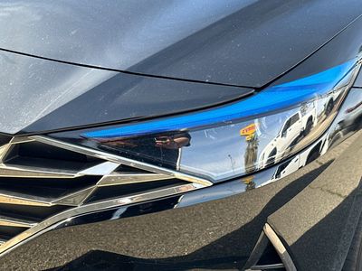 2023 Hyundai Elantra — photo 11 view