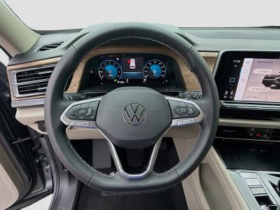 2026 Volkswagen Atlas — photo 10 view