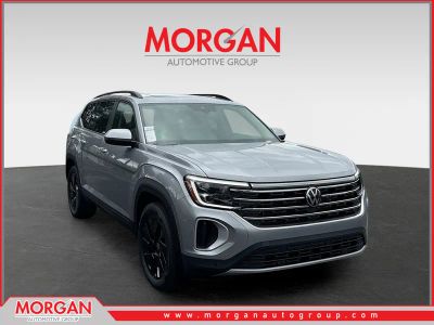 2026 Volkswagen Atlas 2.0T SE w/Technology in Mist — front three-quarter view