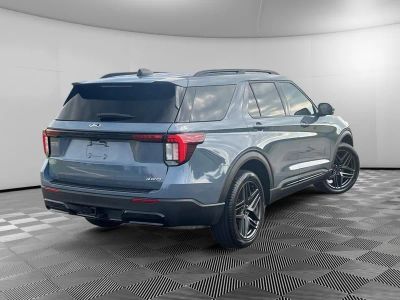 2025 Ford Explorer — detail view