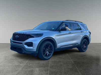 2023 Ford Explorer — rear three-quarter view