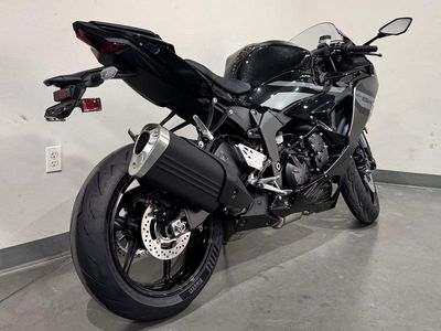 2026 Kawasaki Ninja ZX-6R - Photo 3