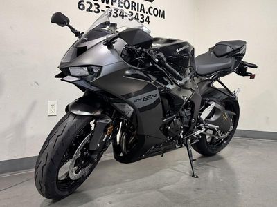 2026 Kawasaki Ninja ZX-6R - Photo 4