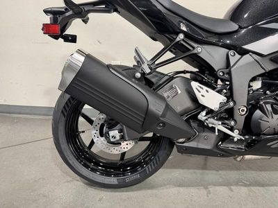 2026 Kawasaki Ninja ZX-6R - Photo 10