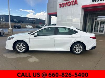 2025 Toyota Camry - Photo 11