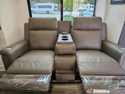 2025 Venture RV Stratus — photo 41 view