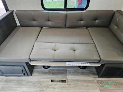 2025 Venture RV Stratus — photo 32 view