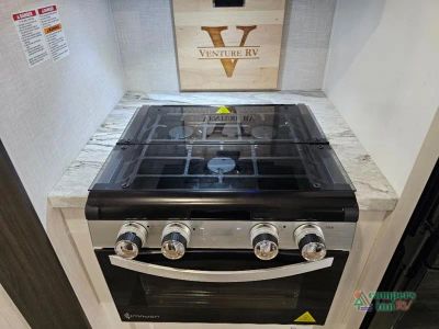 2025 Venture RV Stratus — photo 19 view