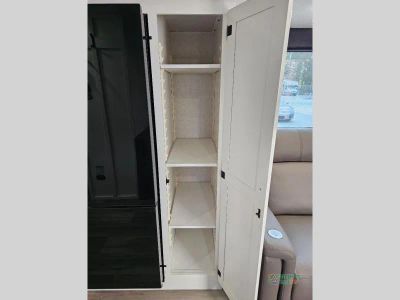 2025 Venture RV Stratus — photo 28 view