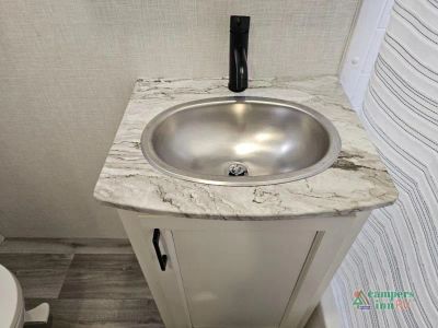 2025 Venture RV Stratus — photo 50 view