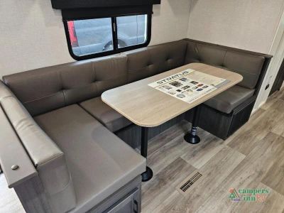 2025 Venture RV Stratus — photo 35 view
