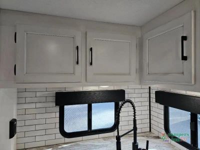 2025 Venture RV Stratus — photo 14 view