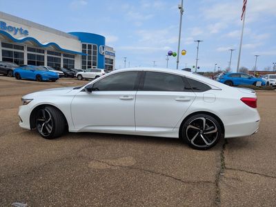 2022 Honda Accord - Photo 2