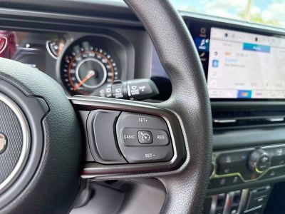 2026 Jeep Wrangler — photo 15 view