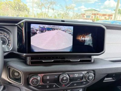 2026 Jeep Wrangler — photo 22 view