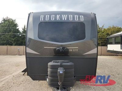2025 Forest River RV Rockwood Ultra Lite - Photo 10