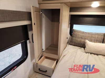 2025 Forest River RV Rockwood Ultra Lite - Photo 60