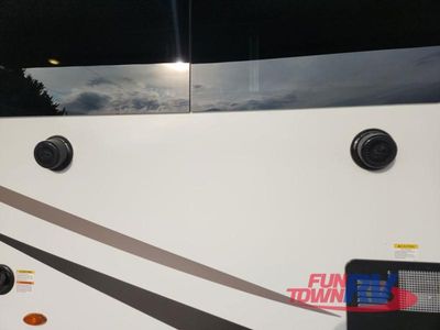 2025 Forest River RV Rockwood Ultra Lite - Photo 18