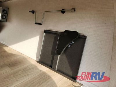 2025 Forest River RV Rockwood Ultra Lite - Photo 13