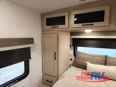 2025 Forest River RV Rockwood Ultra Lite - Photo 59