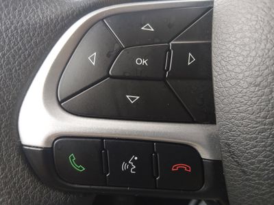 2023 Jeep Renegade - Photo 12