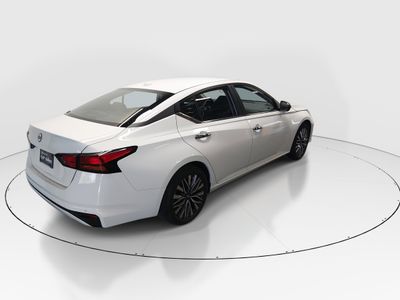2025 Nissan Altima - Photo 7