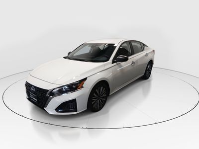 2025 Nissan Altima - Photo 3