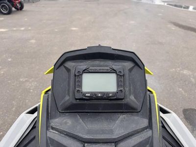 2022 Polaris 850 PRO RMK Matryx Slash 165 2.75" — photo 13 view