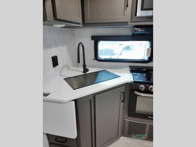 2025 Forest River Rockwood Ultra Lite — photo 24 view