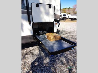 2025 Forest River Rockwood Ultra Lite — photo 13 view