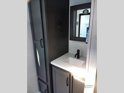 2025 Forest River Rockwood Ultra Lite — photo 32 view