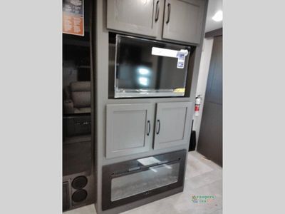 2025 Forest River Rockwood Ultra Lite — photo 30 view