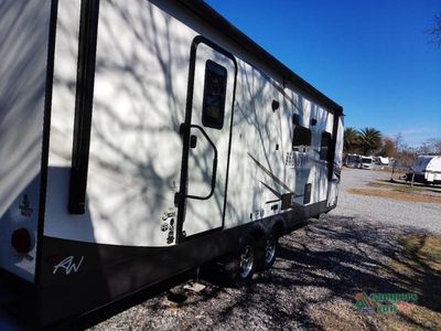 2025 Forest River Rockwood Ultra Lite — photo 12 view