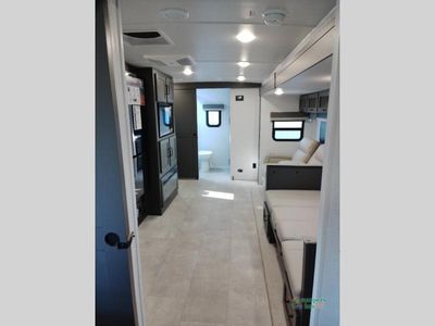 2025 Forest River Rockwood Ultra Lite — photo 27 view