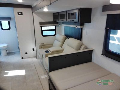 2025 Forest River Rockwood Ultra Lite — photo 29 view