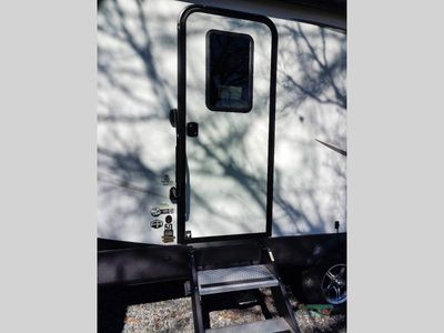 2025 Forest River Rockwood Ultra Lite — photo 19 view