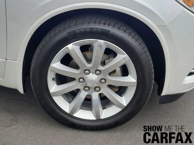 2016 Buick Enclave — detail view